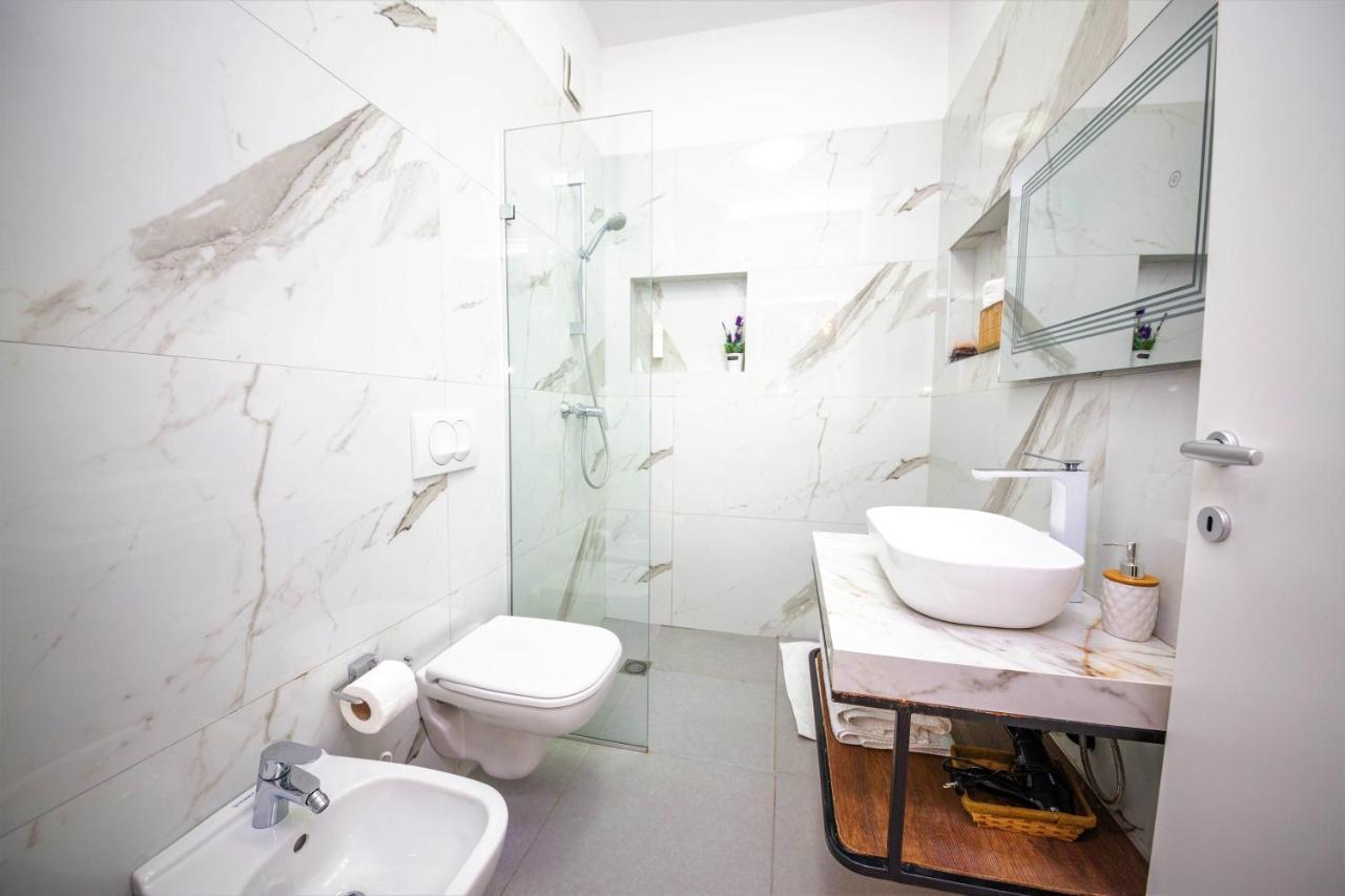Green Terrace Apartment 4 Tirana Kültér fotó